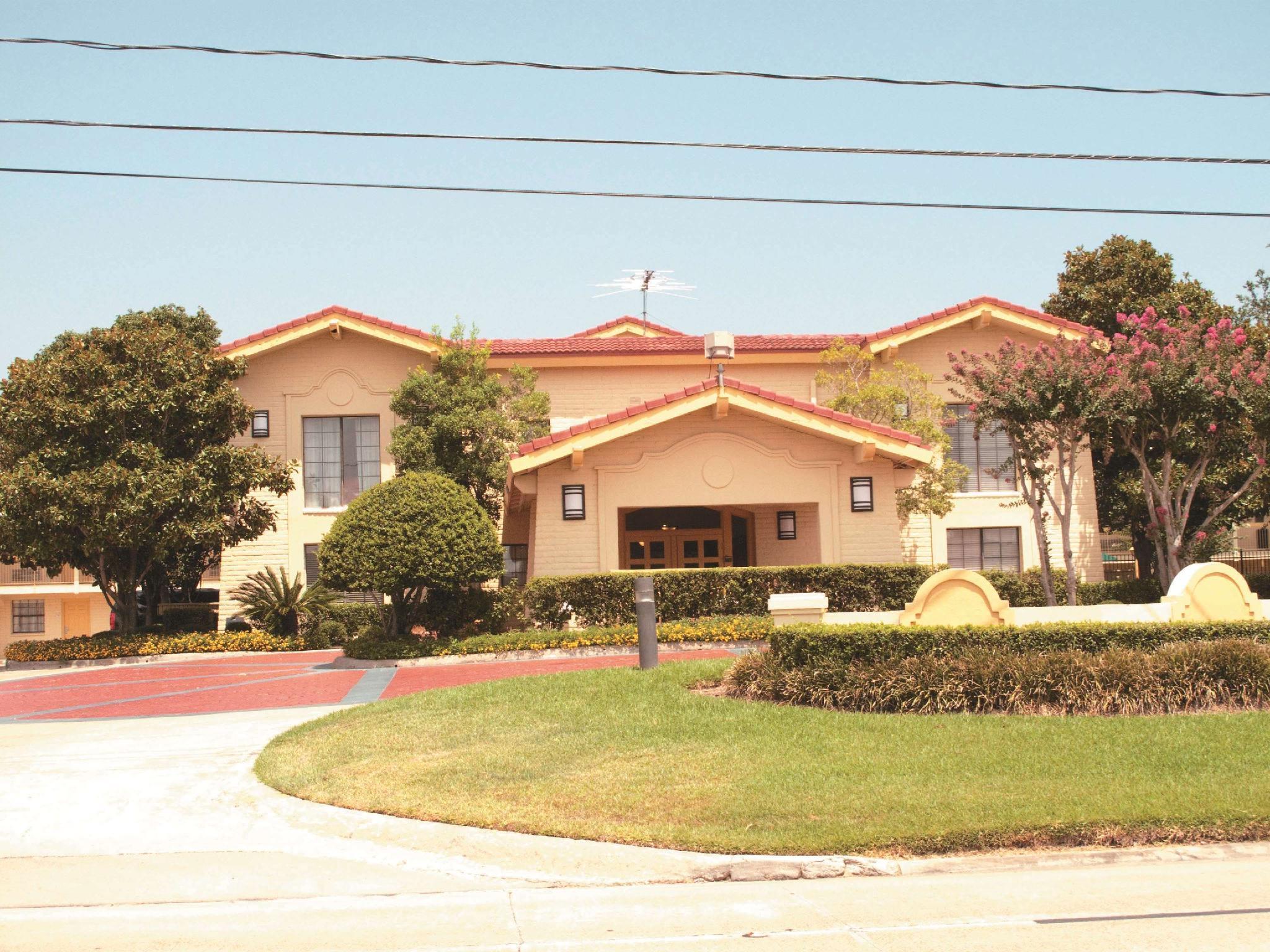 Baymont By Wyndham Houston La Porte Exterior foto