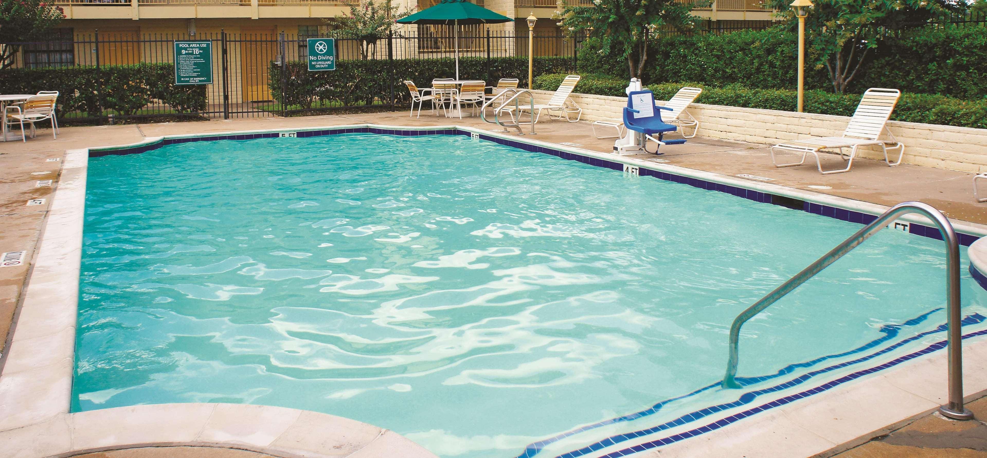 Baymont By Wyndham Houston La Porte Exterior foto